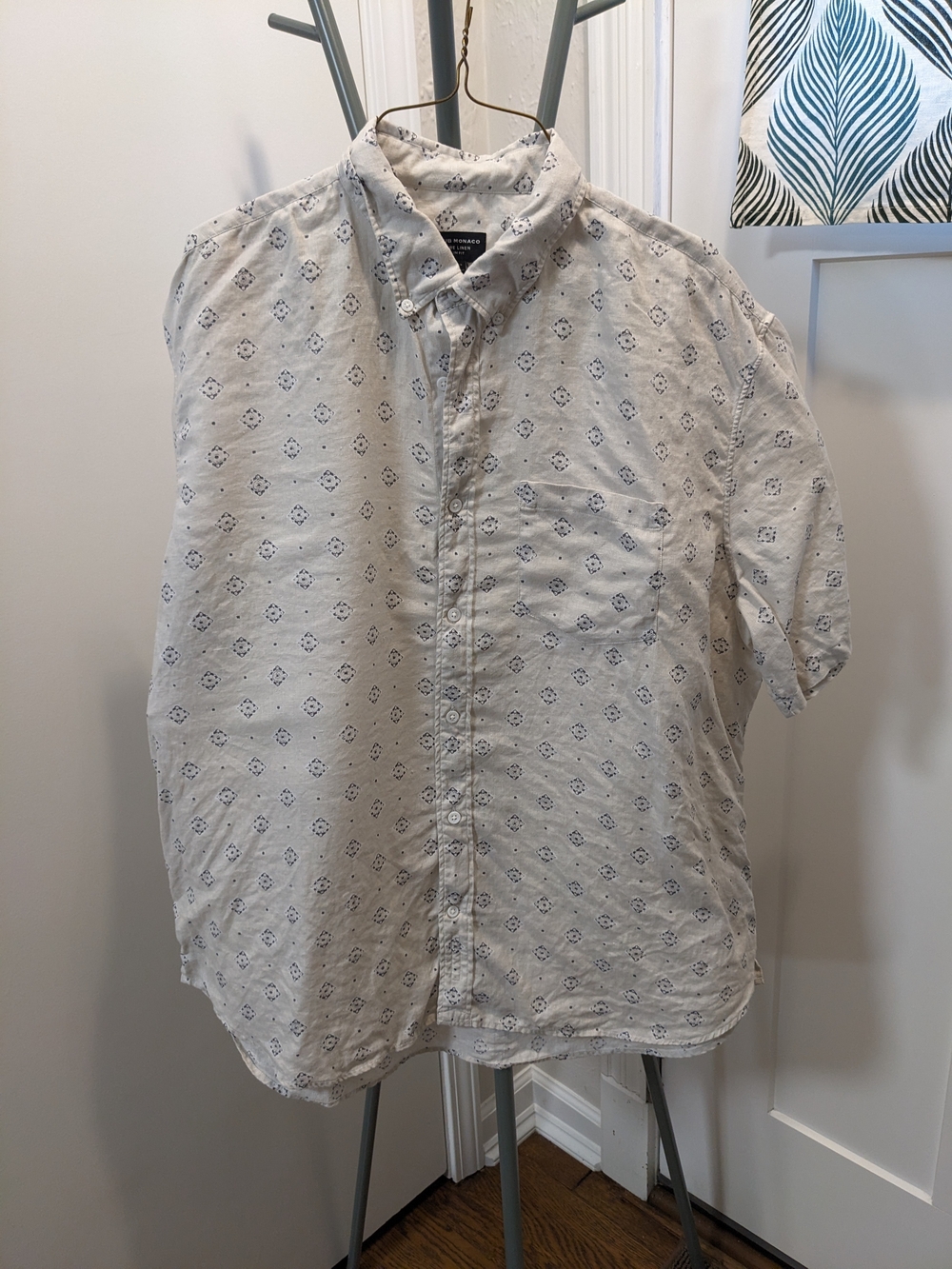 Club Monaco Beige Short-Sleeve Button-Up with Subtle Geometric Print